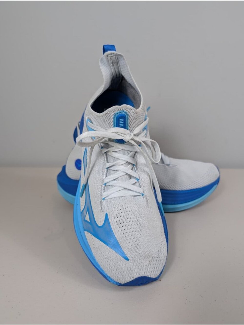 Mizuno women's Prototype Running Shoes White/Blue US Size 9
